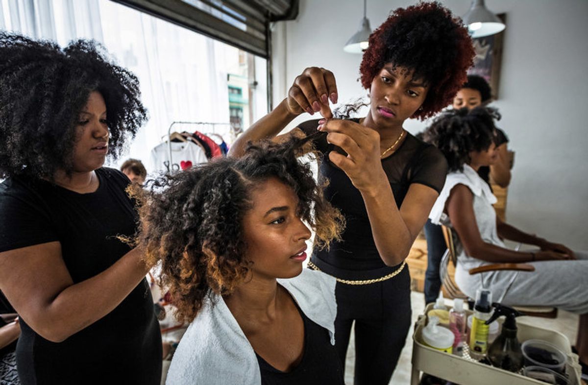 Why Tipping Your Hair Stylist Should Be A Part Of Your Budget 