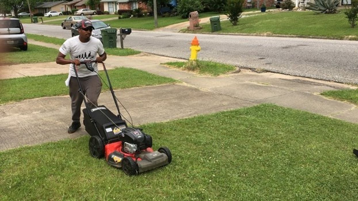Man returns to Alabama for charitable lawn-cutting challenge