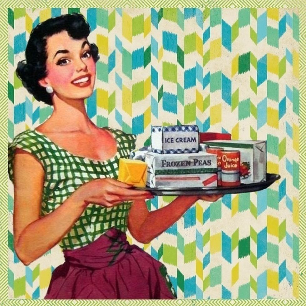 https://pixabay.com/en/retro-woman-kitchen-housewife-1353267/