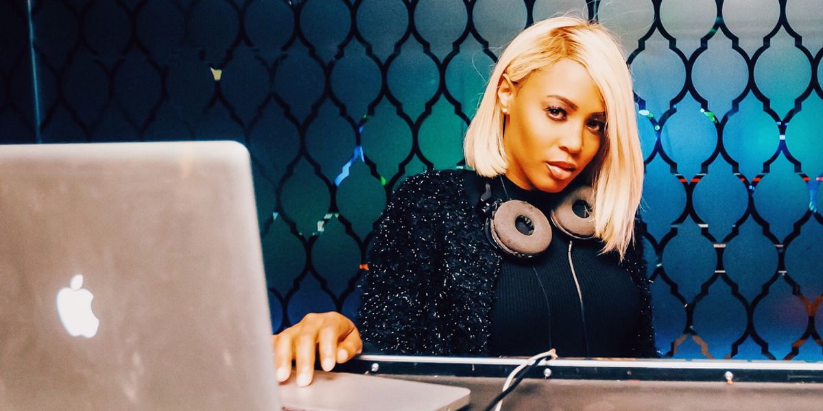 Women In The Mix: 4 Must Know WOC DJs Who Are Killing It!