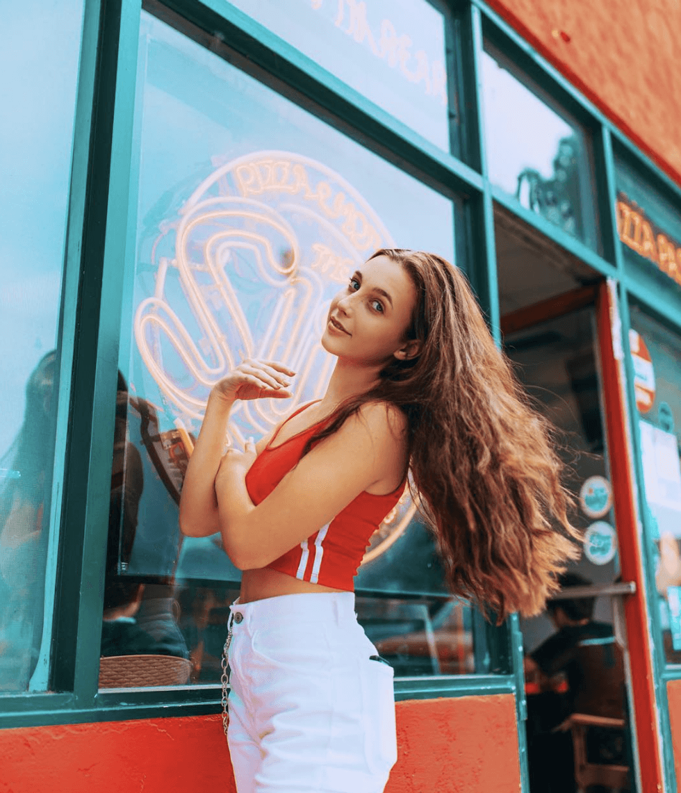 Emma Chamberlain Is Taking Over The Internet And Honestly, I'm Okay With It