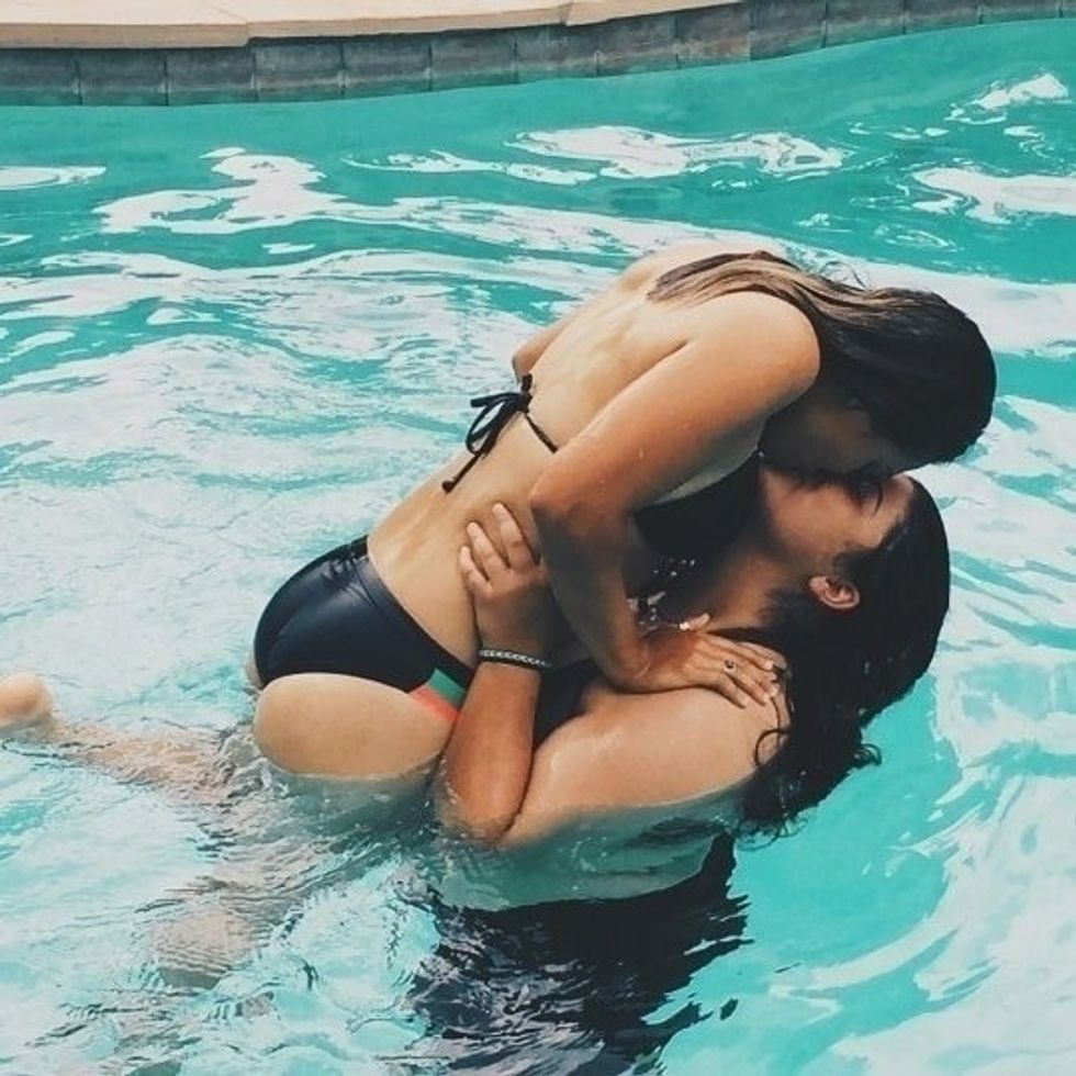 My First Casual, Sexual Relationship As A Lesbian Wasn't Love, But It Was Exactly What I Needed