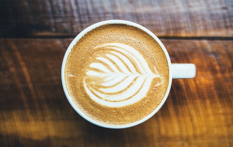 https://pixabay.com/en/coffee-cafe-mug-decorative-drink-983955/