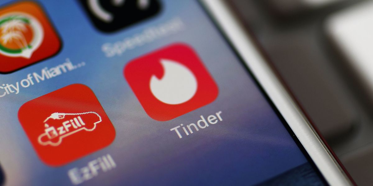 Tinder Trials New 'My Move' Safety Feature