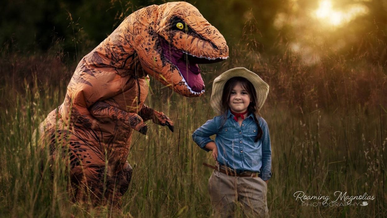 Family Posts Son's Professional T-Rex Photoshoot And It's One For The Ages