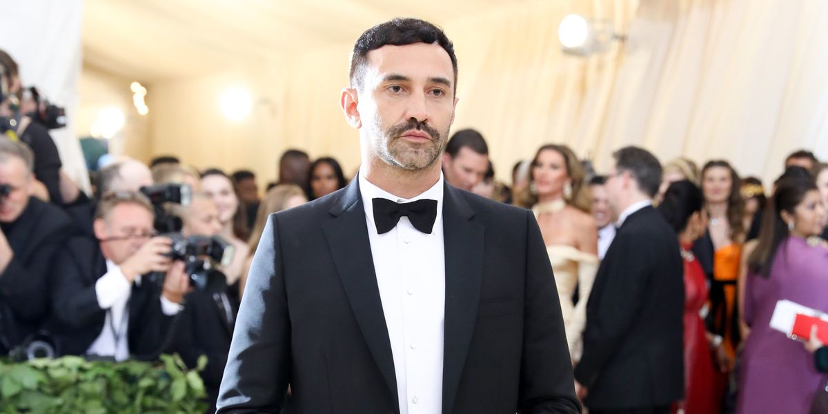 Riccardo Tisci Released His First Piece for Burberry