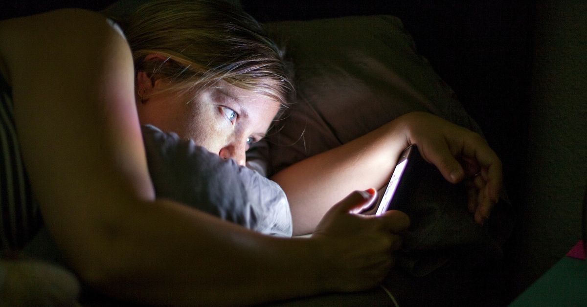 ‘Appsturbating’ Is A Serious Issue Keeping People Up At Night—But There Are Ways To Fight The Urge