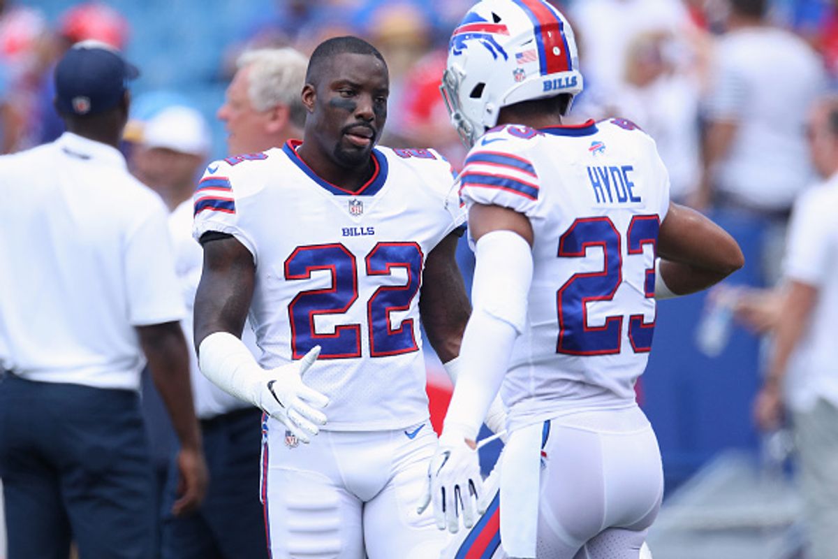 Buffalo Bills Player Vontae Davis Retires During a Game