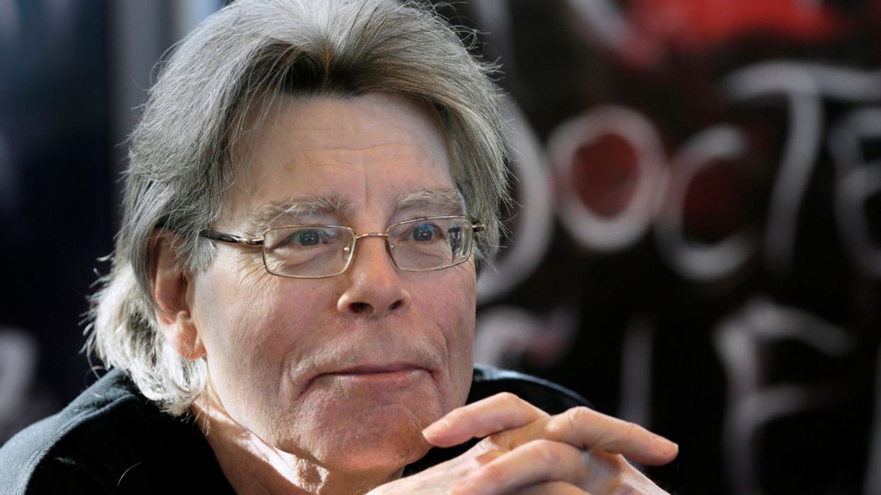 Stephen King Sold The Rights To One Of His Short Stories To Some College Students For Just $1 ðŸ˜®