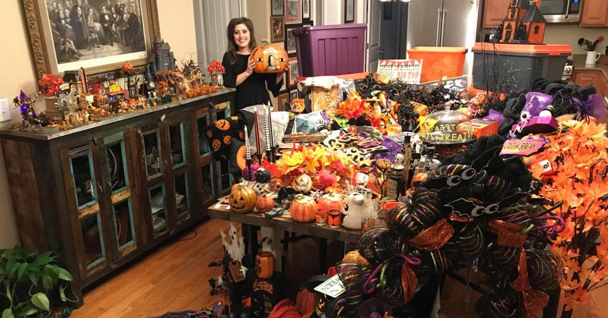 This Halloween-Obsessed Woman Has Spent Nearly $20,000 On Her Spooky Decorations ðŸ˜®