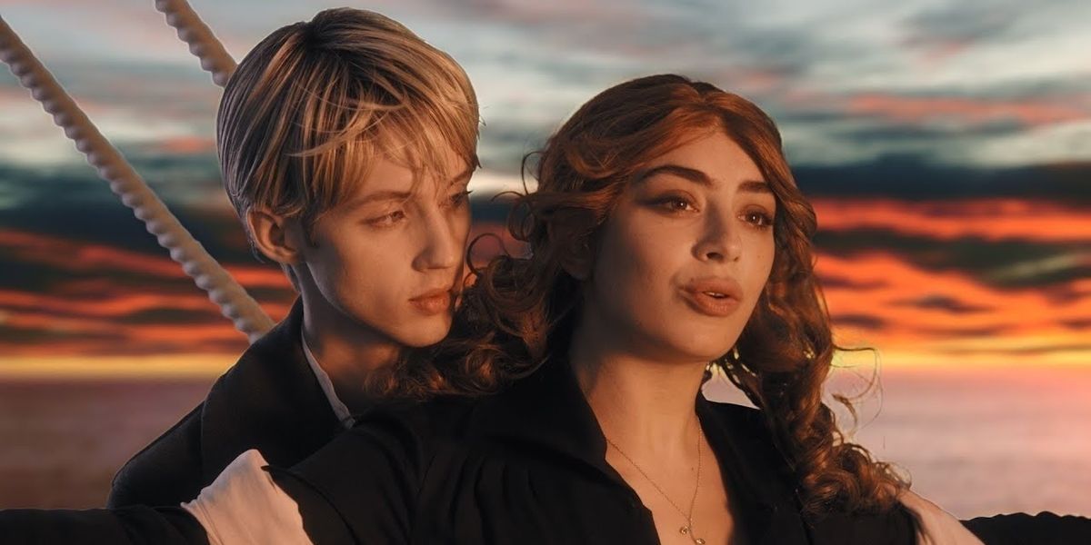 Watch Troye Sivan and Charli XCX Reenact 'Titanic'