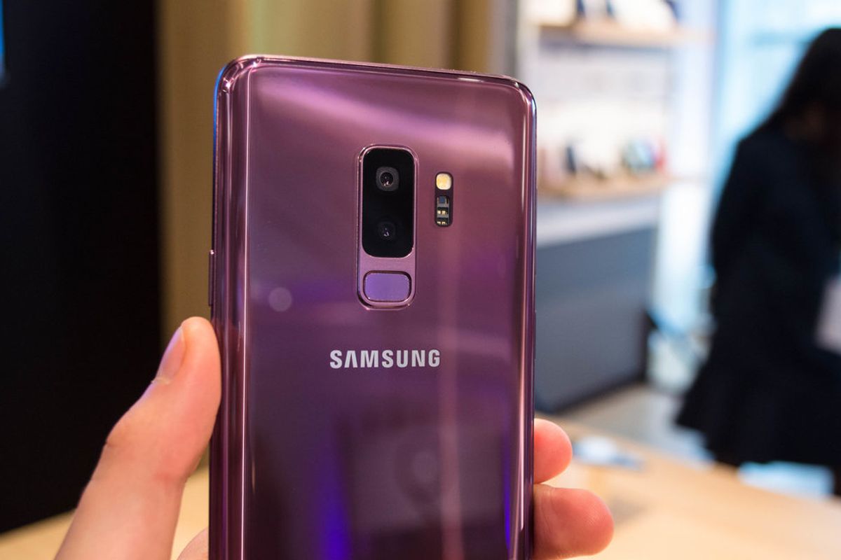 Samsung Galaxy S10 said to have six cameras, 5G and huge 6.7-inch display