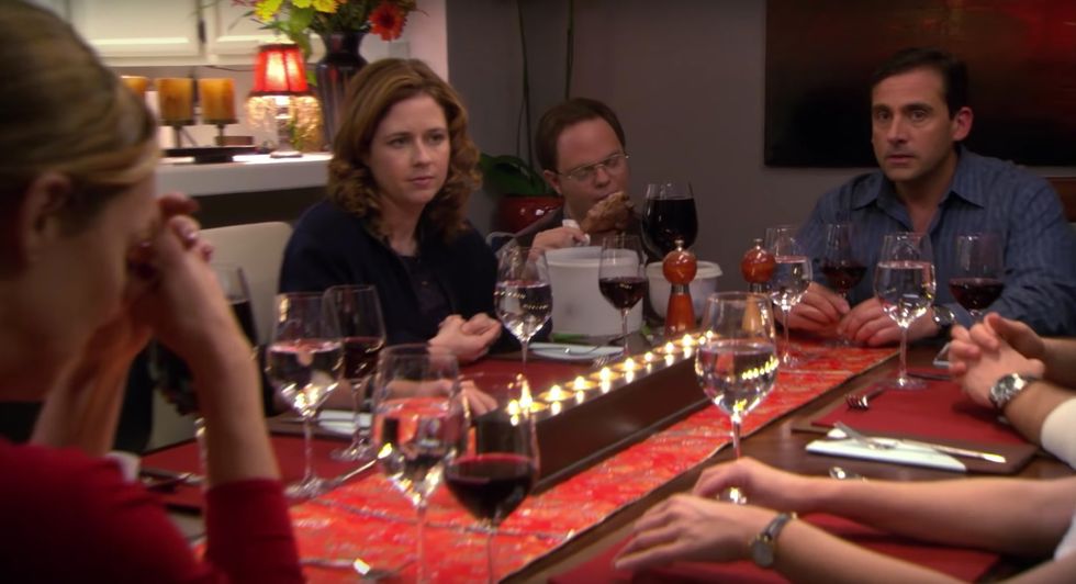 5 Thanksgiving-Themed Episodes To Watch If Thanksgiving-Day Football Isn't Your Thing