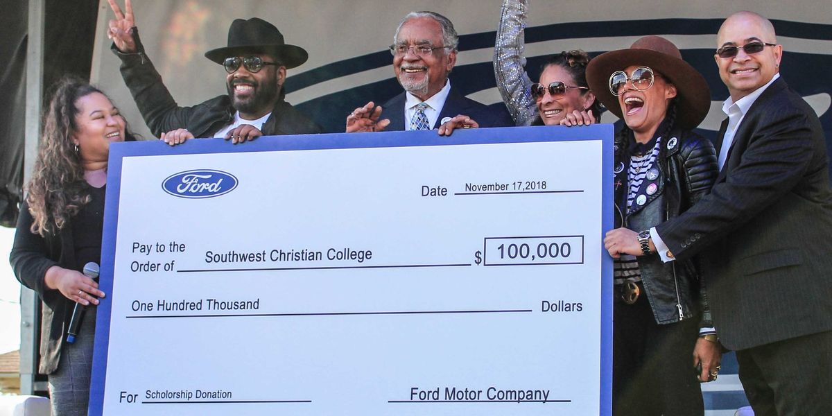 Ford And The Cast Of 'A Different World' Took Over This HBCU's Homecoming And It Was Lit