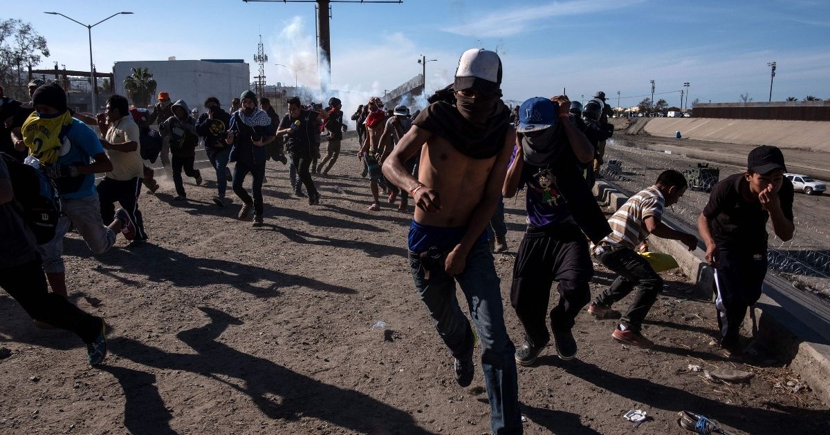 Sinclair Broadcasting Forces Their 200 Stations To Air Segment Praising Use Of Tear Gas On Migrants