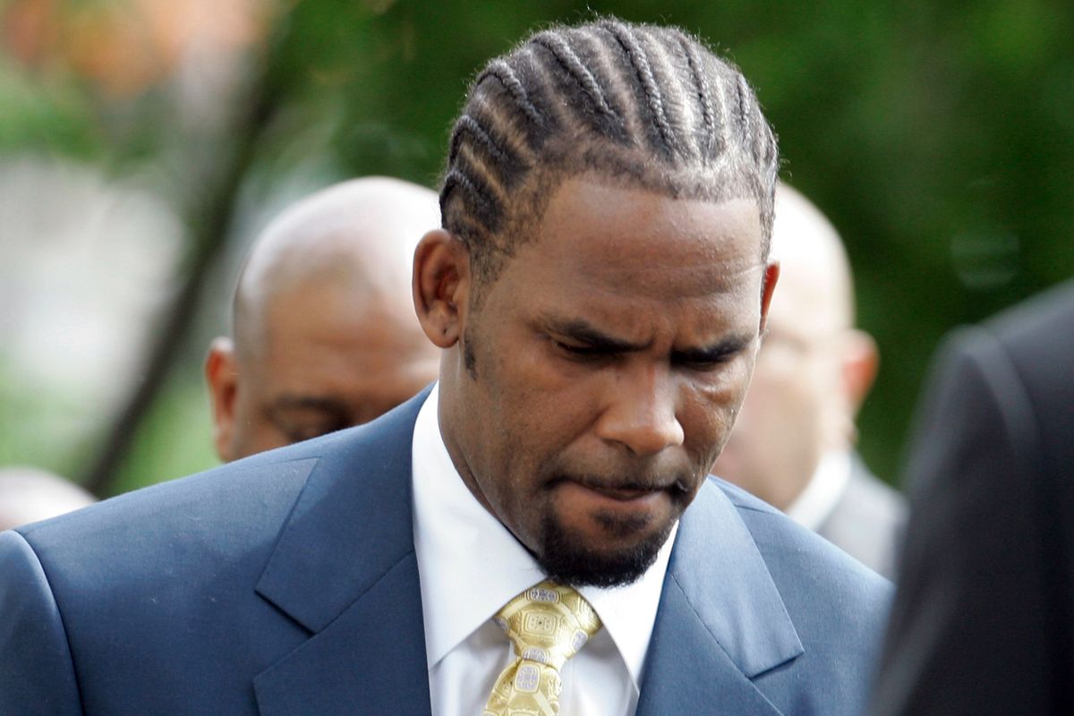 10/10 Celebs Agree: Cancel R. Kelly