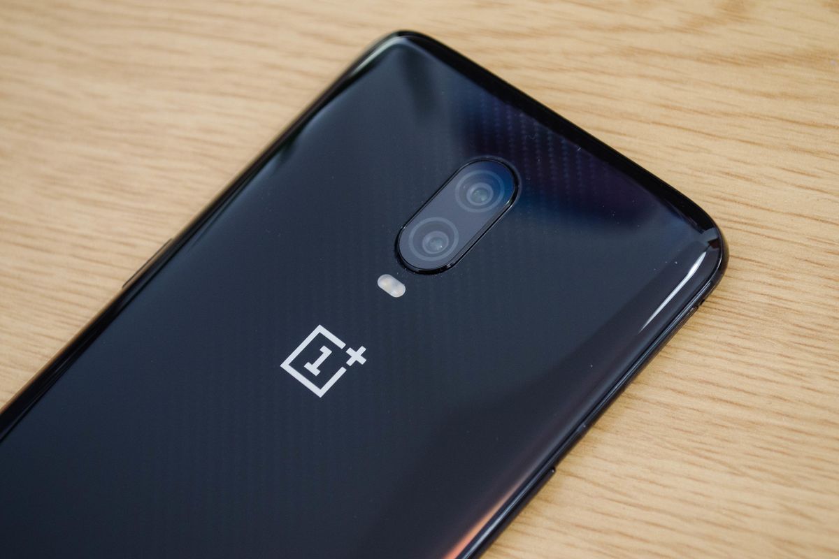OnePlus 6T McLaren Edition review: A phone from the fast lane