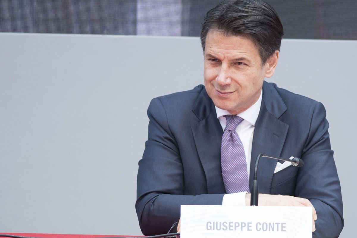 Conte cerca suggeritori: l'ambasciatore Massari in pole per Palazzo Chigi