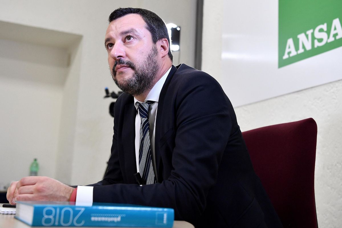 La guerra giusta contro le ong