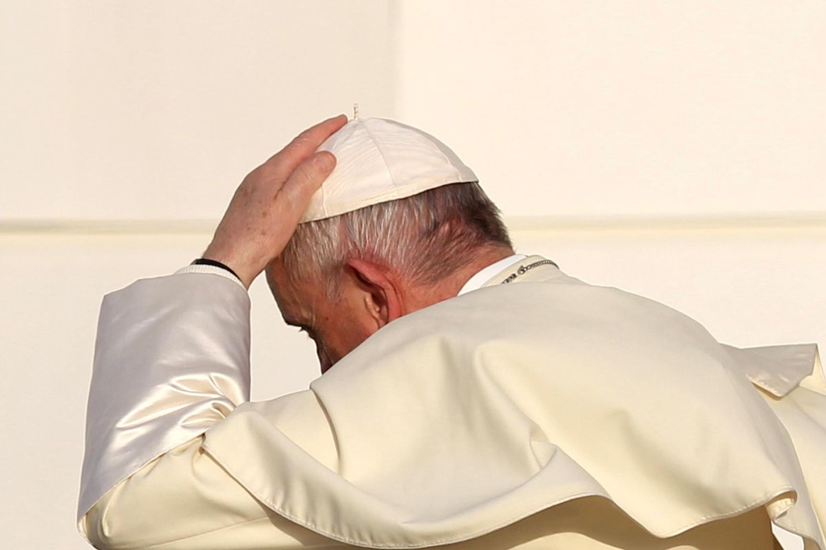 Il caso di abusi che imbarazza l’arcivescovo di Milano ora è sulla scrivania del Papa