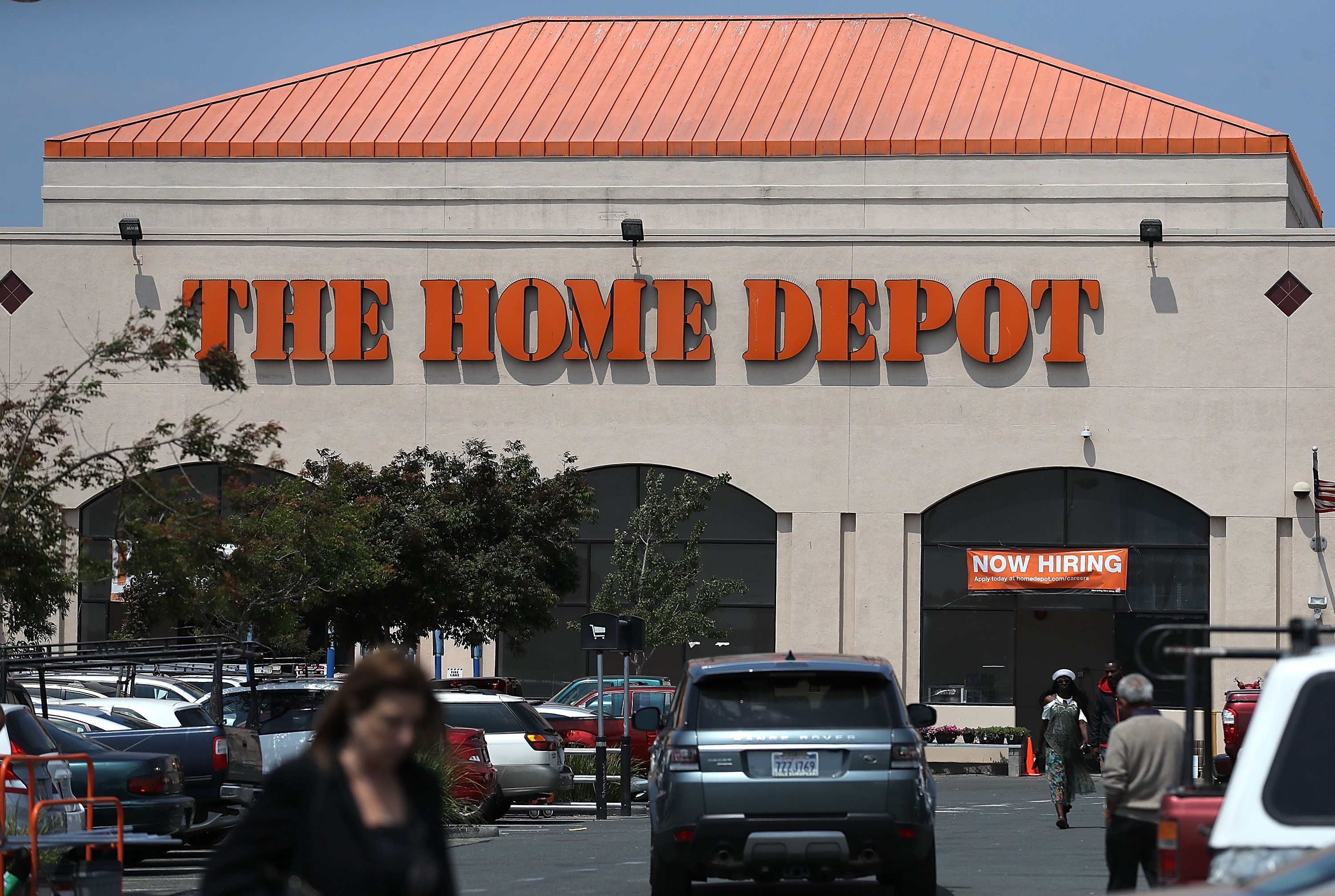 Man's joke about 'blowing up' bathroom at Home Depot mistaken as bomb