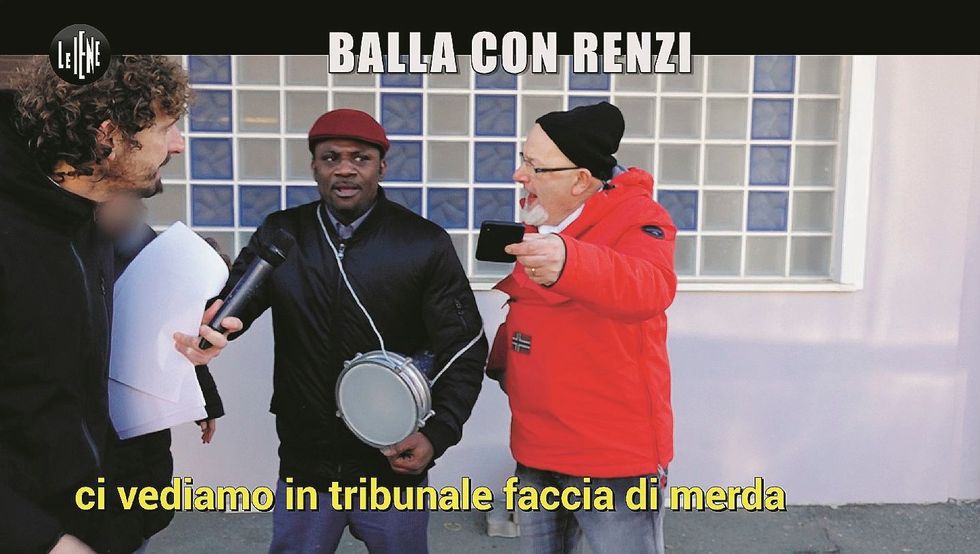 Babbo Renzi impazzisce a «Le Iene». Insulti a Evans: «Zitto, faccia di m...»