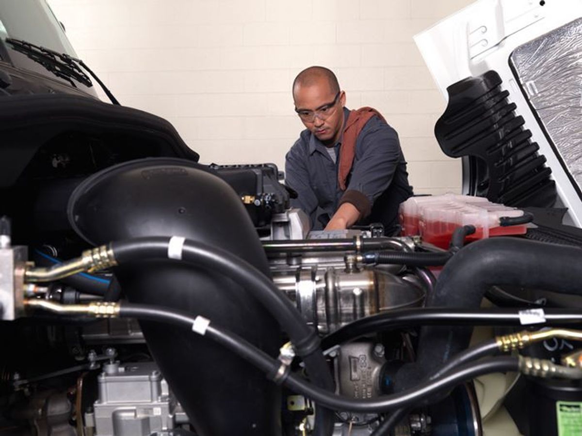 Find a Rewarding Diesel Technician Career at Penske