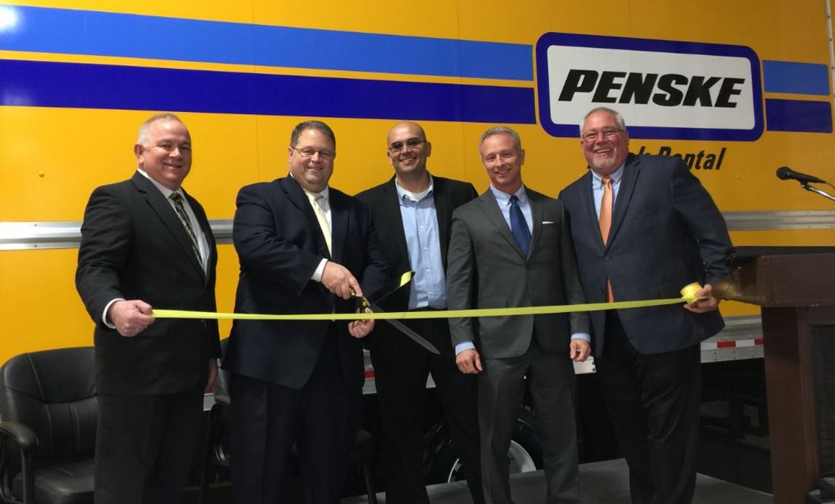 Penske Truck Leasing Expands Facility in Laredo, Texas
