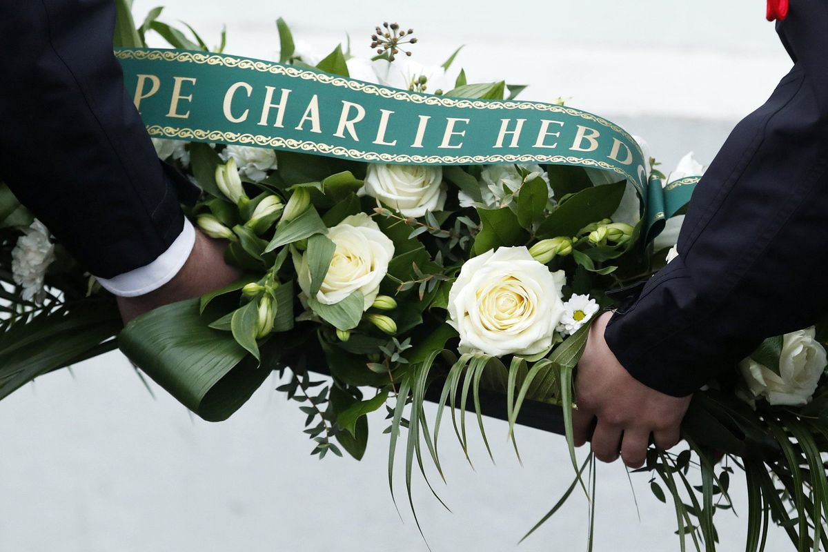 Processano i morti di «Charlie» anziché i killer