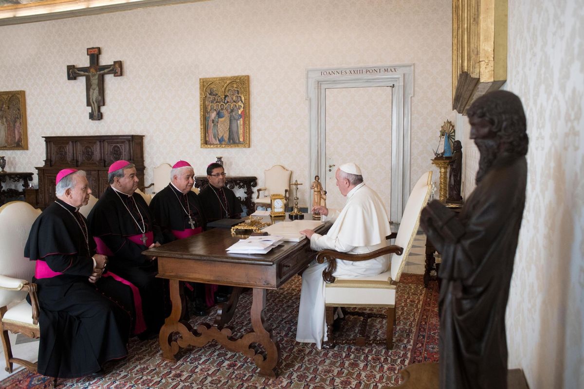 «Cara Chiesa, smetti di essere gay friendly. E diventa sovranista»