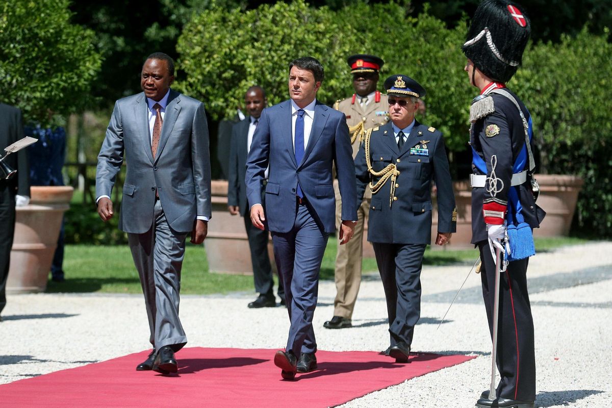 The «red cooperative» Cmc under investigation for bribery in Kenya. Investigators are scrutinizing the contract signed in the days of Matteo Renzi