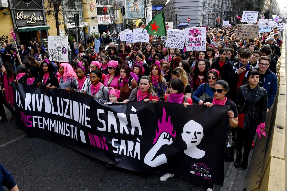 La lezione della femminista contro l’invasione e il «totalitarismo Lgbt»