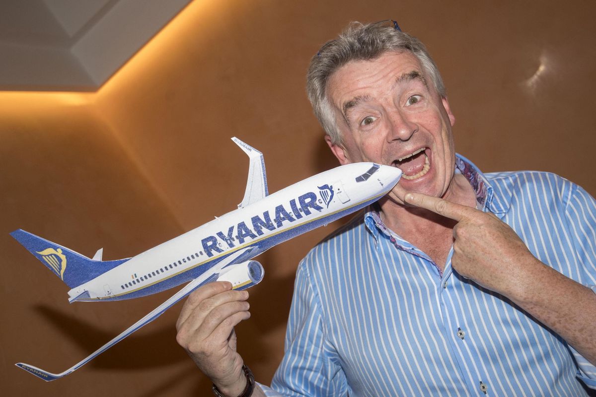 Ryanair prova a lasciare a terra i sindacati