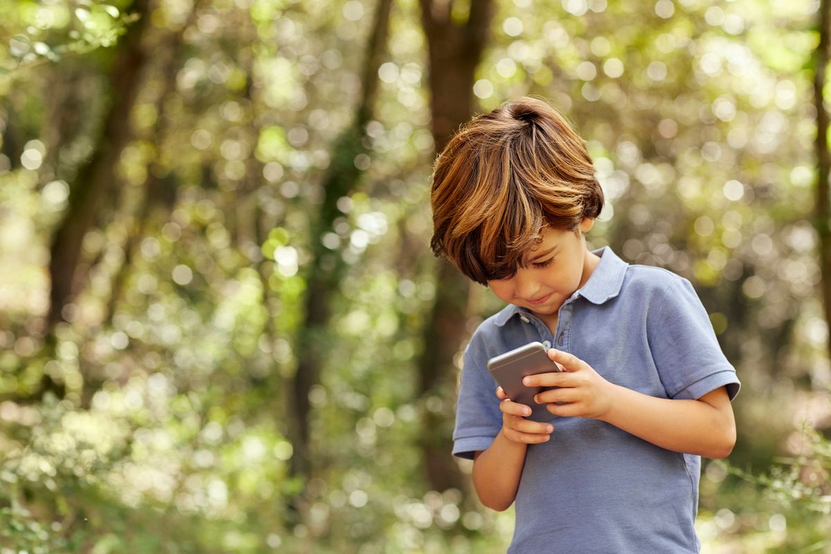 visible survey children smartphone plans
