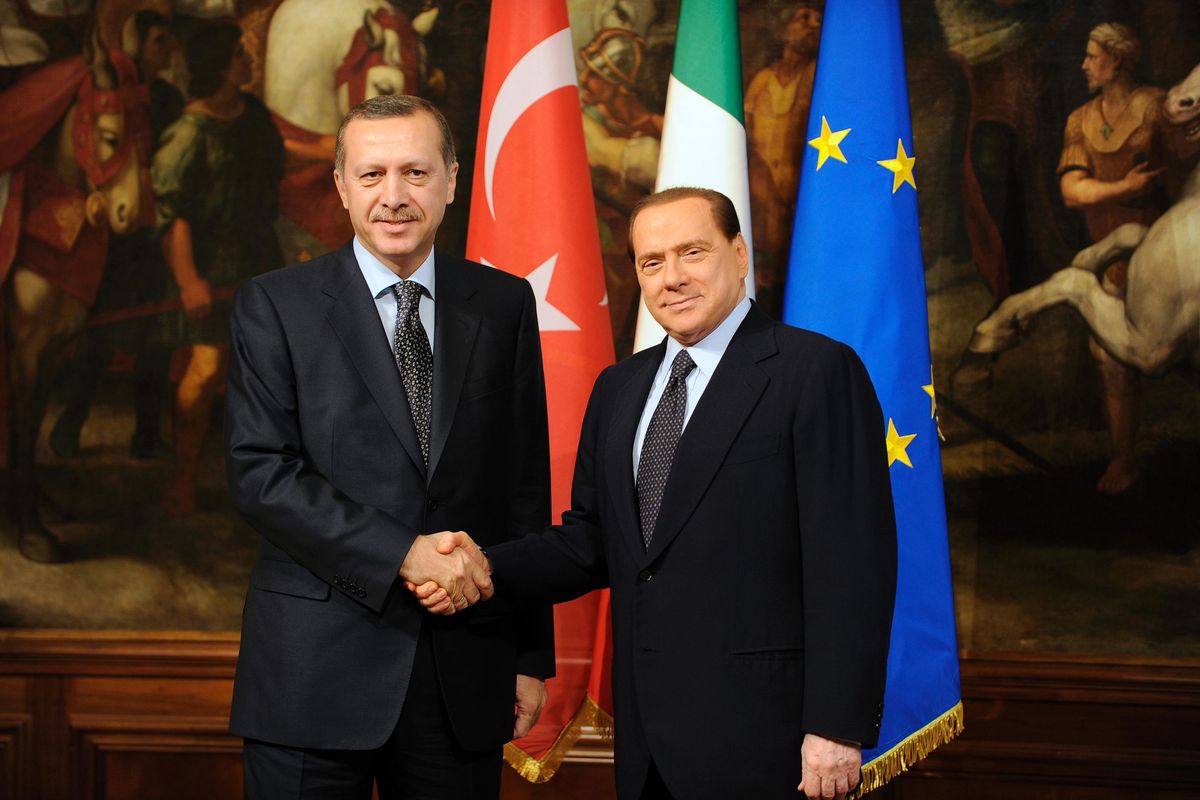 L’Italia si schiera con l’Armenia. Fi con la Turchia