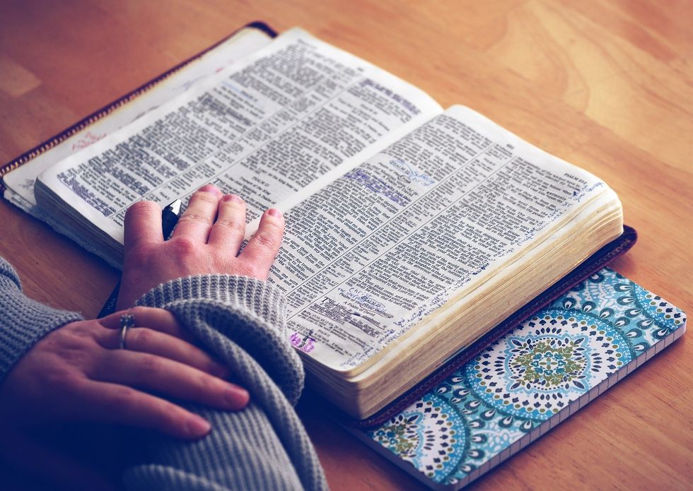 https://pixabay.com/photos/book-bible-bible-study-open-bible-1209805/