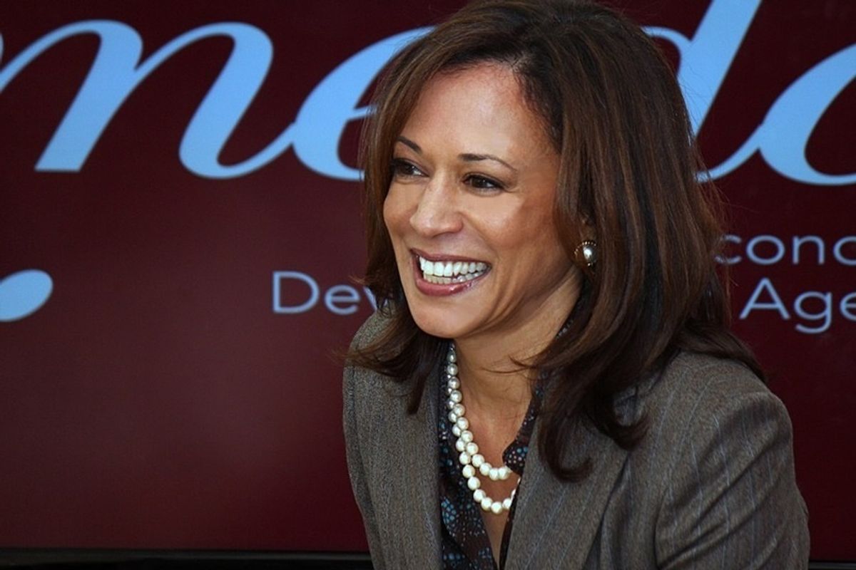 Kamala Harris Gonna ARREST THE TRUMP TAX CUTS, Throw Away The Key! (Get It She Is A Cop)