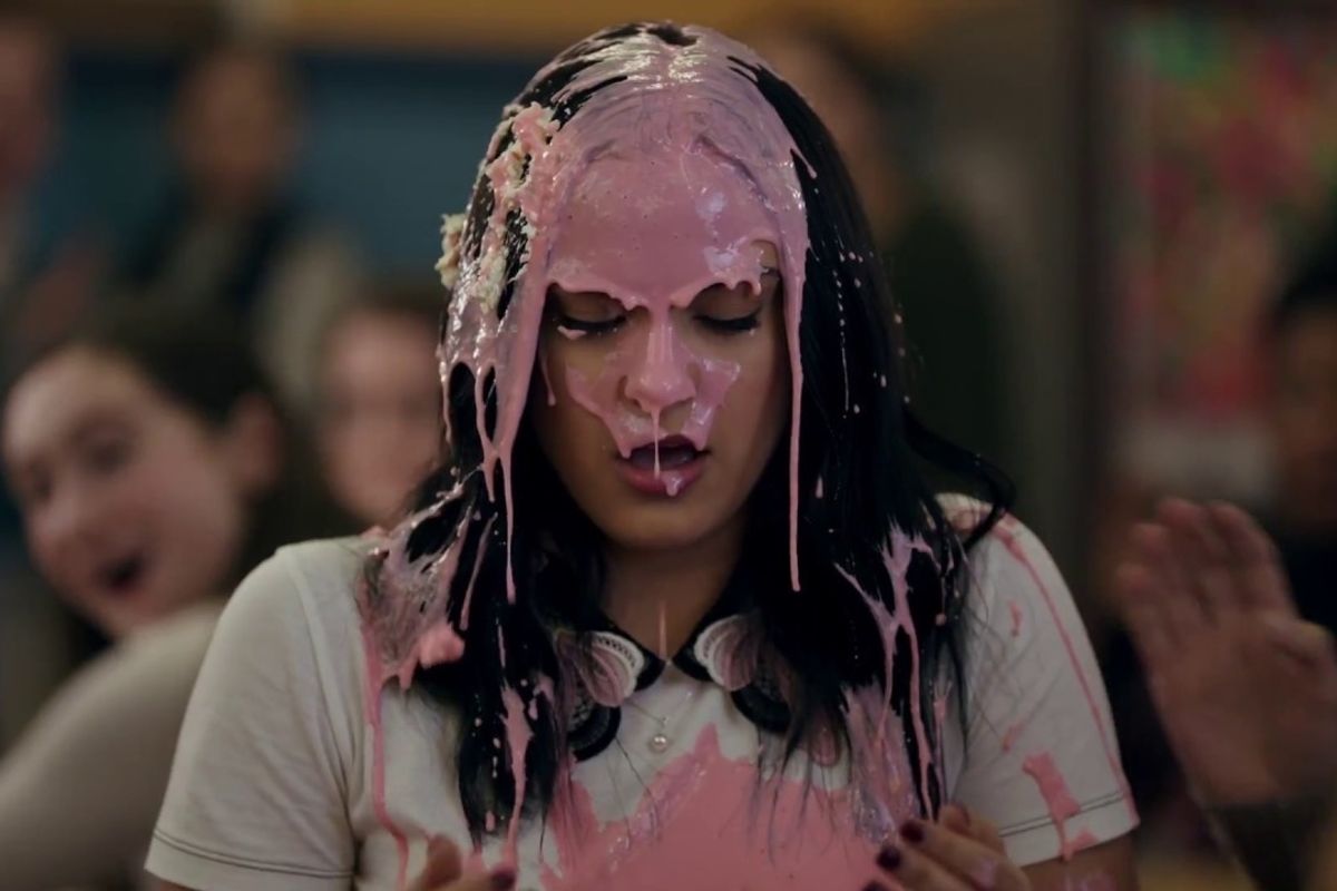 popdust throwing milkshakes