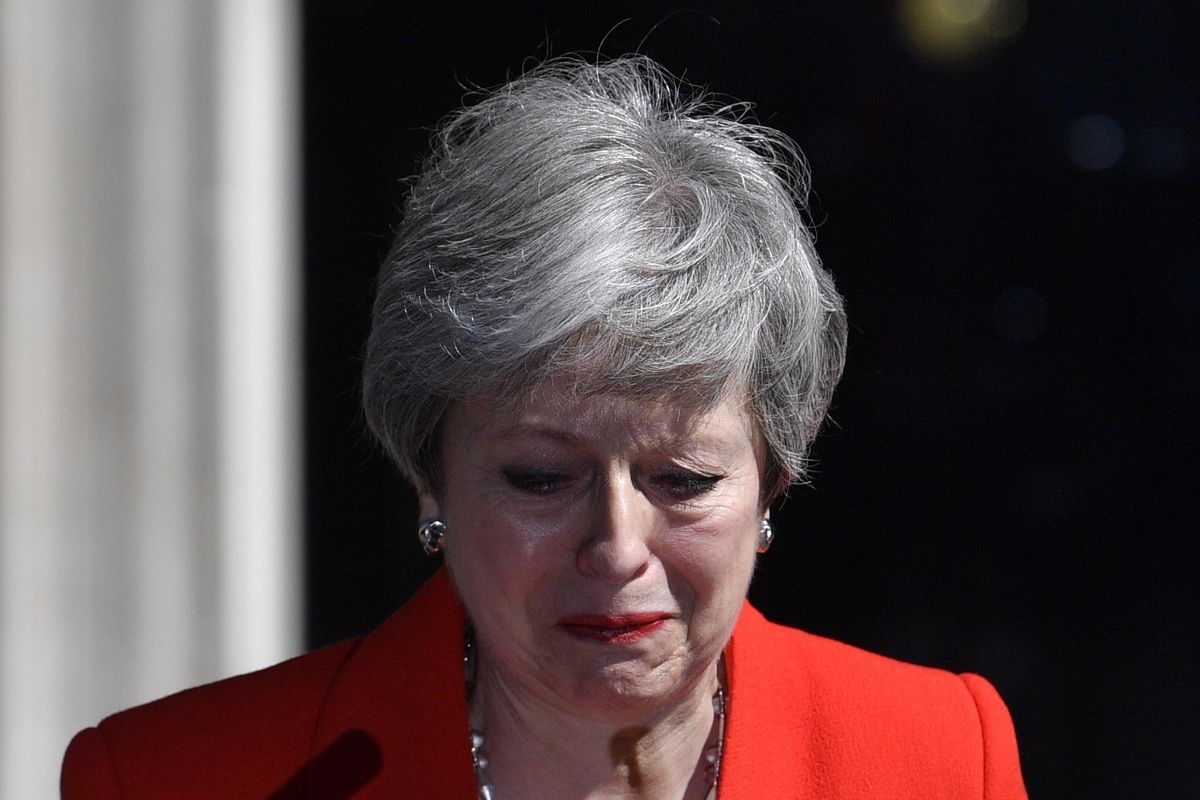 Mai dire May, il fallimento di Theresa. Dimissioni in lacrime per la Brexit