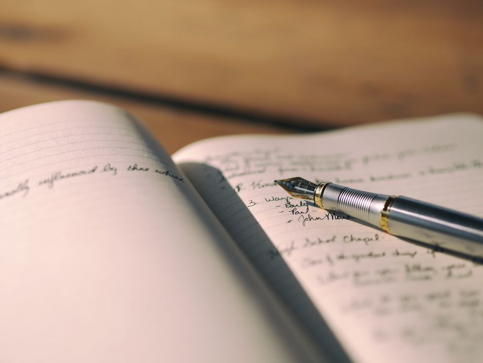 4 Useful Journal Prompts That Will Help You Combat Writer's Block