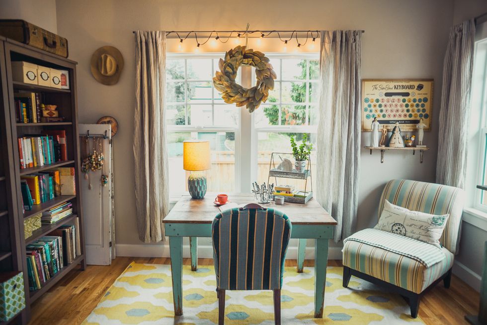 8 Lighting Tips That'll Help Your Room Shine As Bright As Your Personality