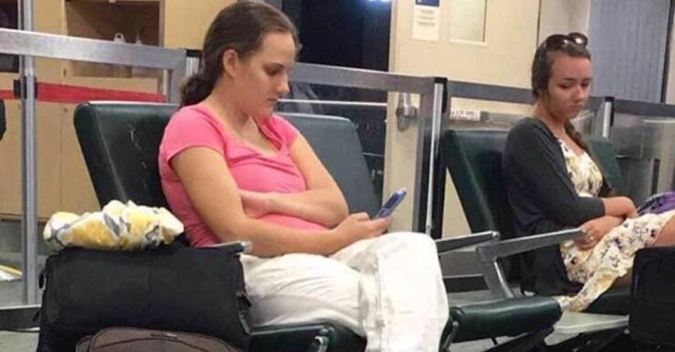 The story behind this viral photo shows why mom-shaming needs to stop