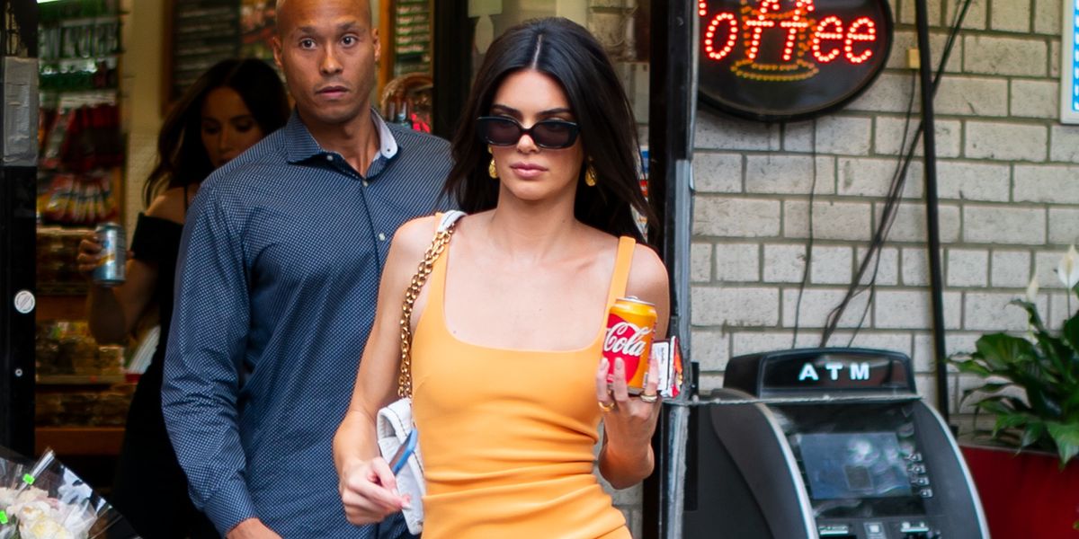 Is Kendall Jenner Doing Secret Sponcon For Coke?