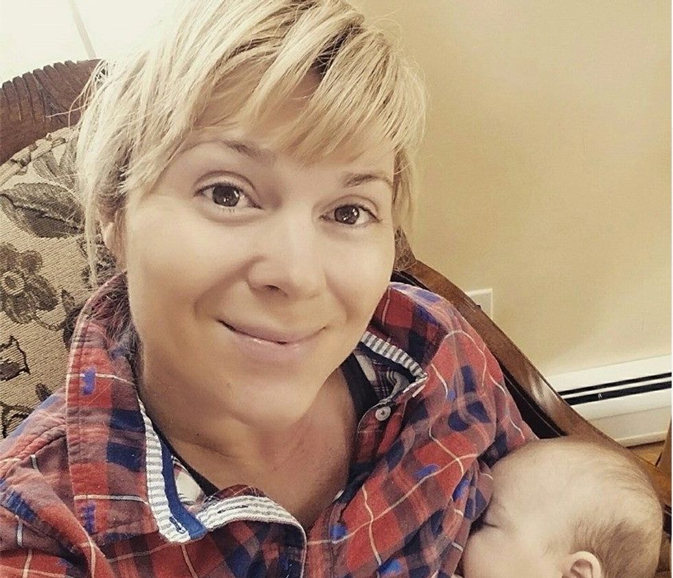 Aunt stirs up controversy after posting photo of herself breastfeeding sister’s baby