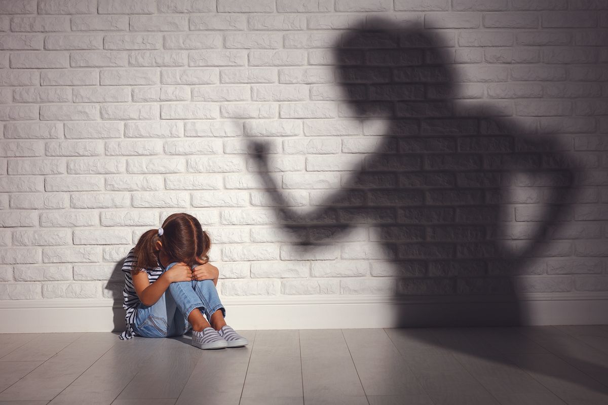 È bendato
chi non vede il dramma dei piccoli