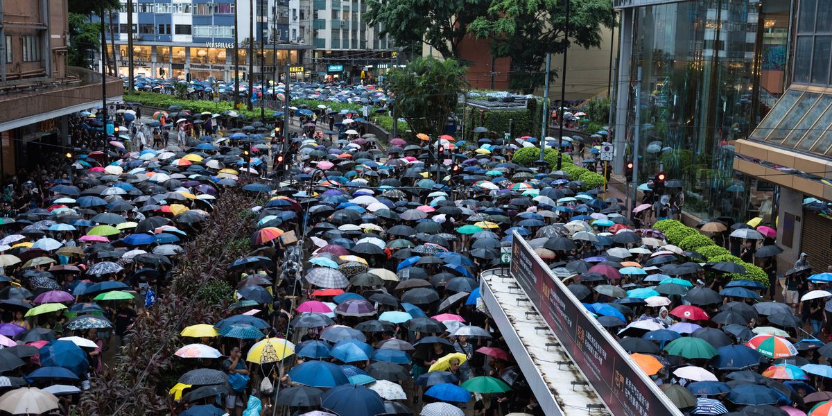 Hundreds of Thousands of Protesters March for Hong Kong