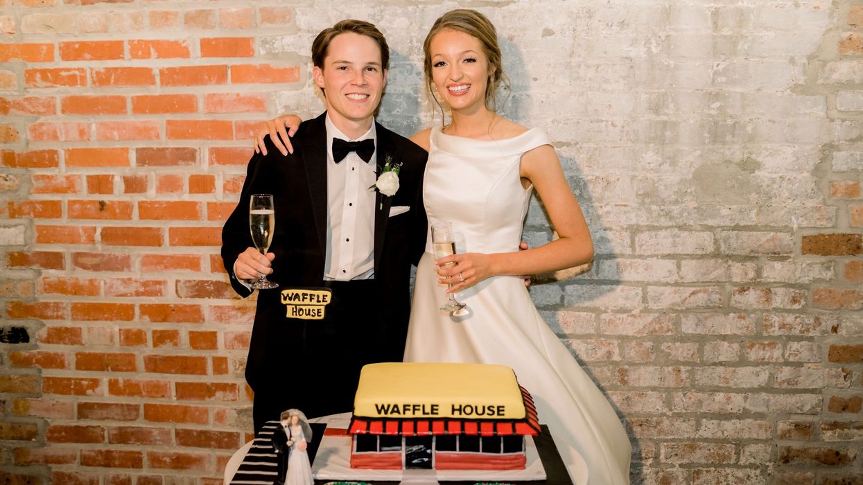 This Louisiana couple's Waffle House-themed groom's cake is serious wedding goals
