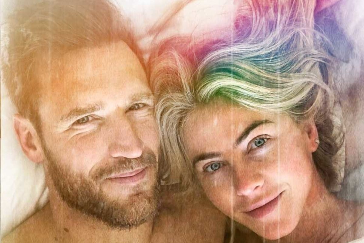 julianne hough not straight