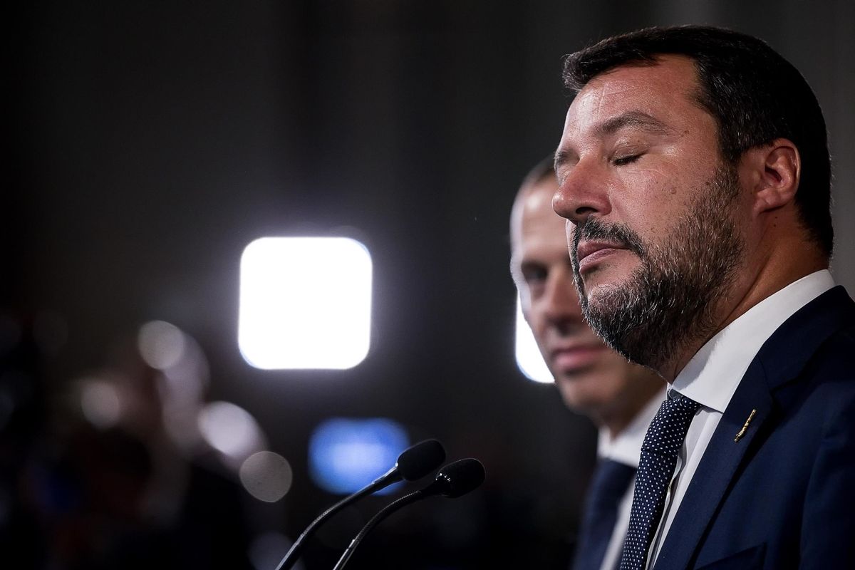 Salvini il giorno dopo la caduta è già indagato per Carola Rackete