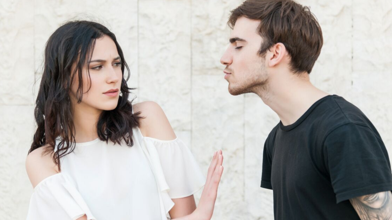 People Share Which Pieces Of Clothing They Think Are An Instant Turnoff